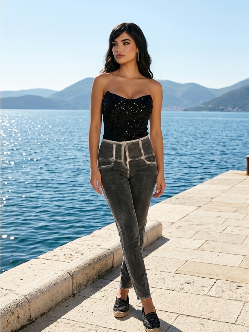 CHANEL High-Rise Grey Washed Jeans with Contrast Topstitching